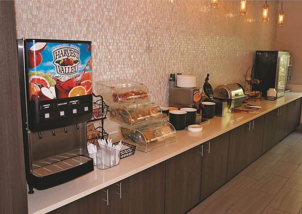 La Quinta Inn By Wyndham Indianapolis North Restoran foto