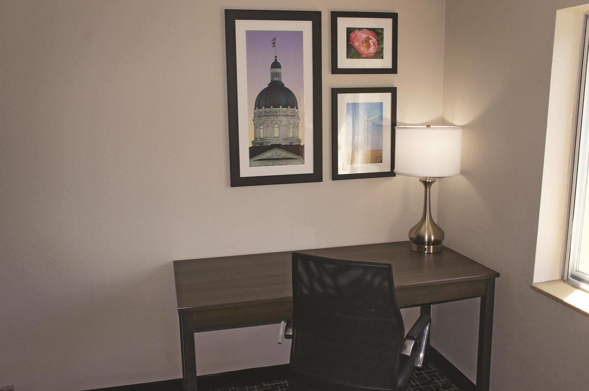 La Quinta Inn By Wyndham Indianapolis North Bagian luar foto