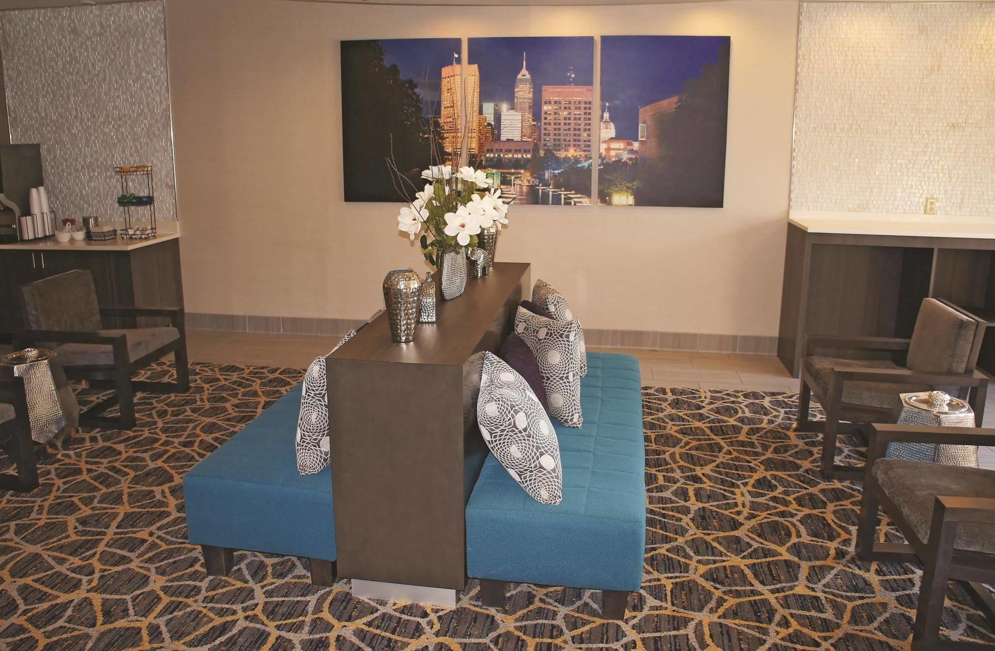La Quinta Inn By Wyndham Indianapolis North Bagian luar foto